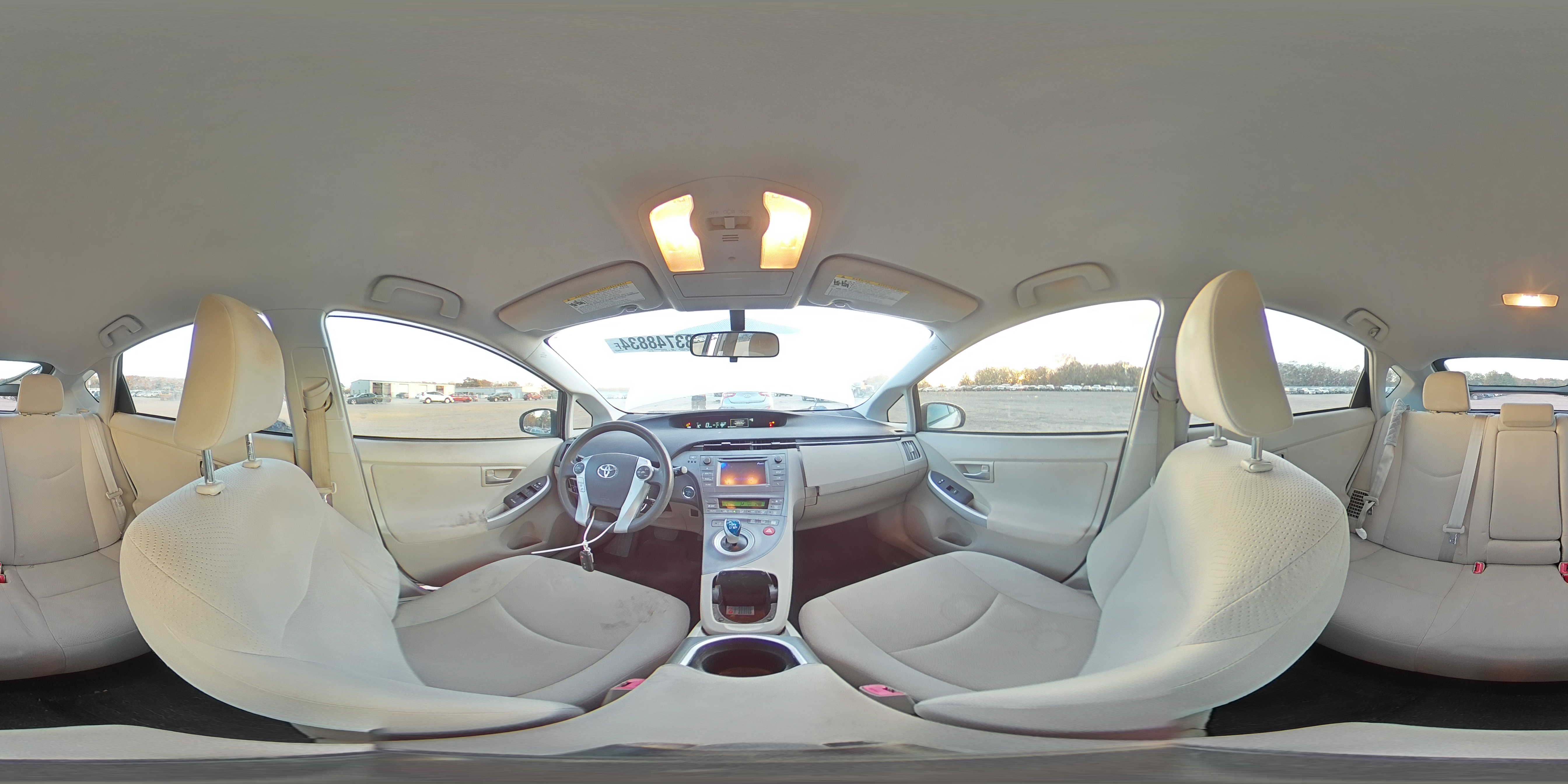 2013 Toyota Prius - Image 13