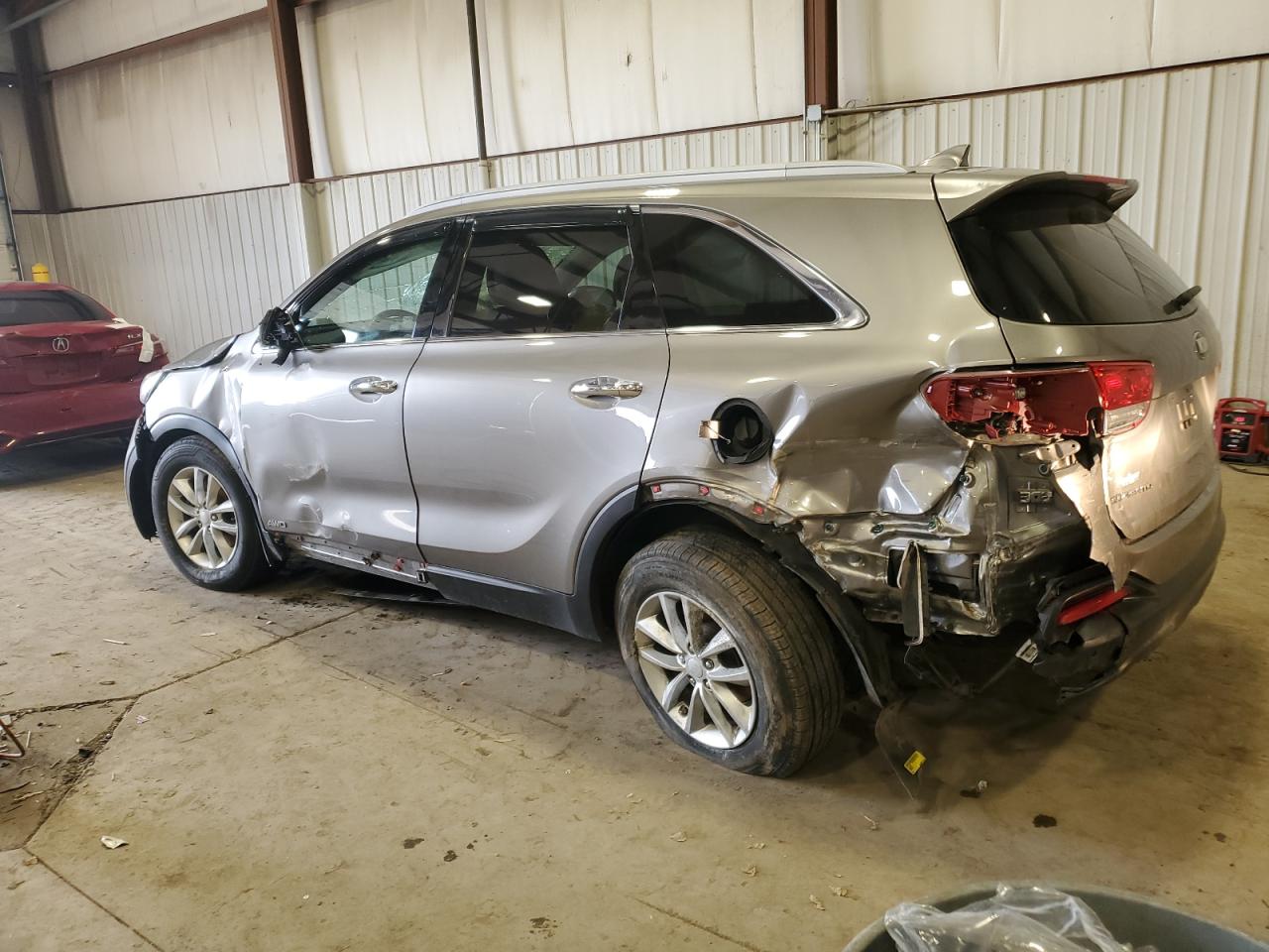 2016 Kia Sorento - Image 2