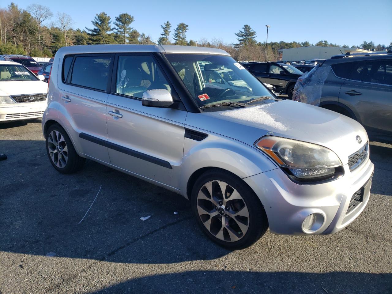 VIN KNDJT2A67D7519683 2013 KIA SOUL no.4