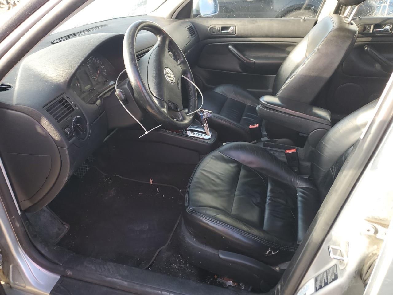 2002 Volkswagen Jetta - Image 7