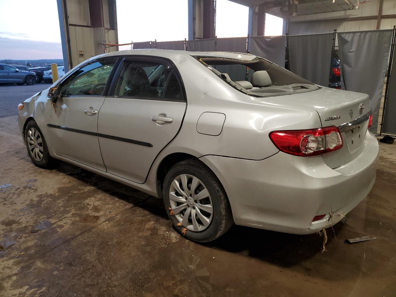 VIN 2T1BU4EE0DC976848 2013 TOYOTA COROLLA no.2