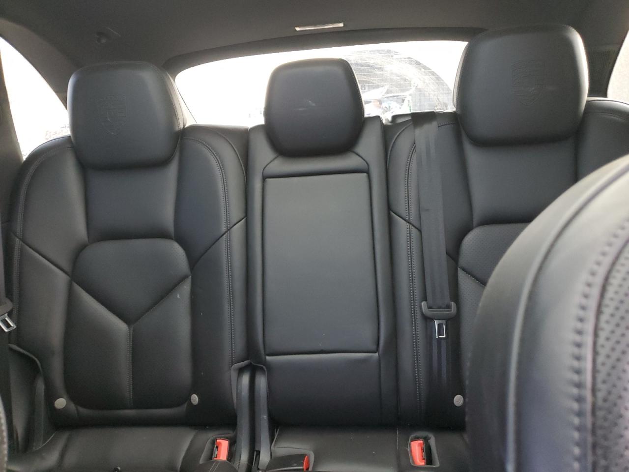 2017 Porsche Cayenne VIN: WP1AA2A24HKA84755 Lot: 83537524