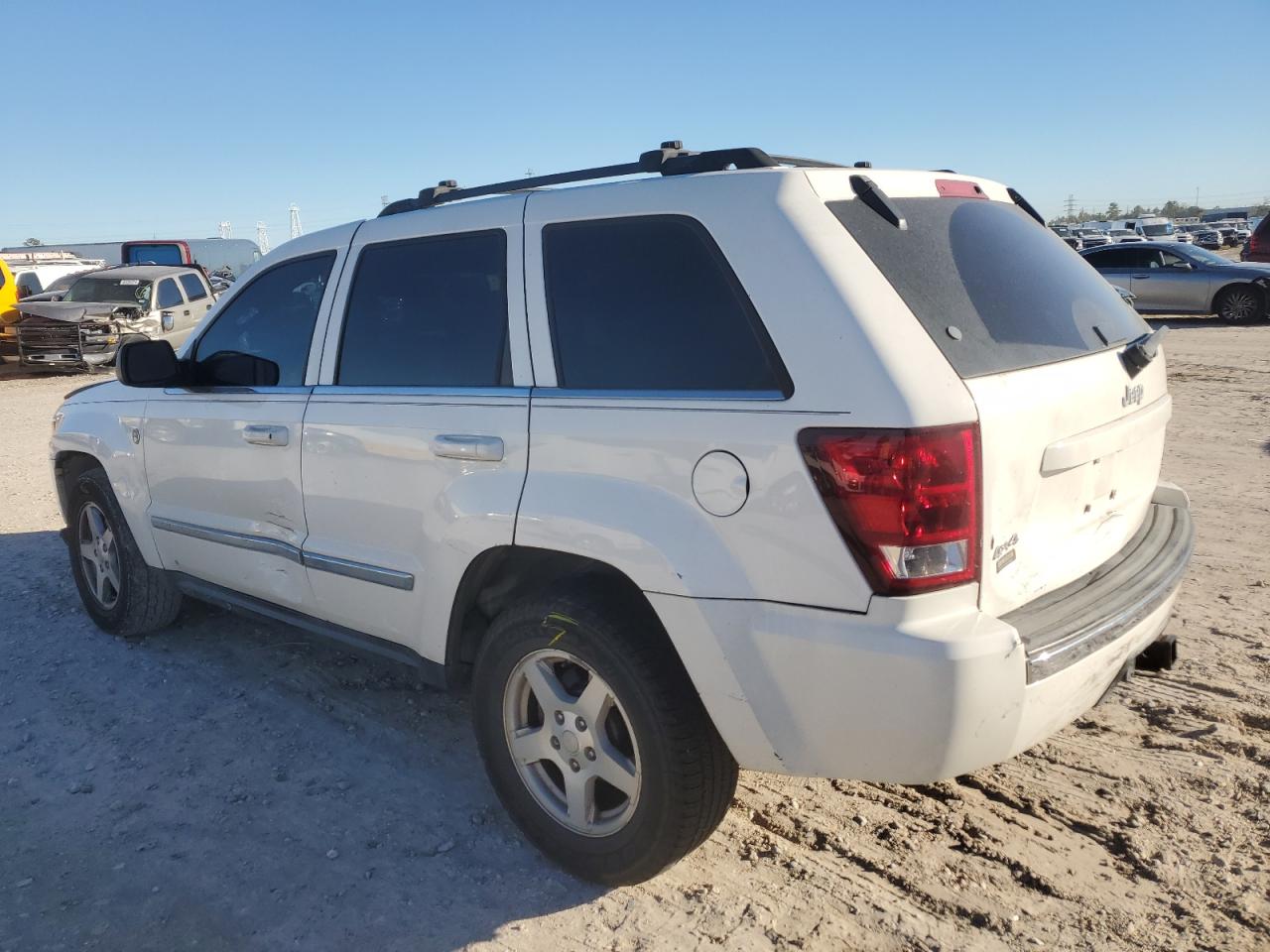 2005 Jeep Grand Cherokee - Image 2