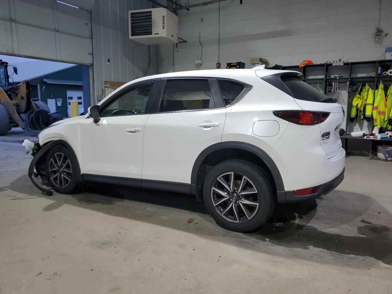 2018 Mazda CX-5 - Image 2