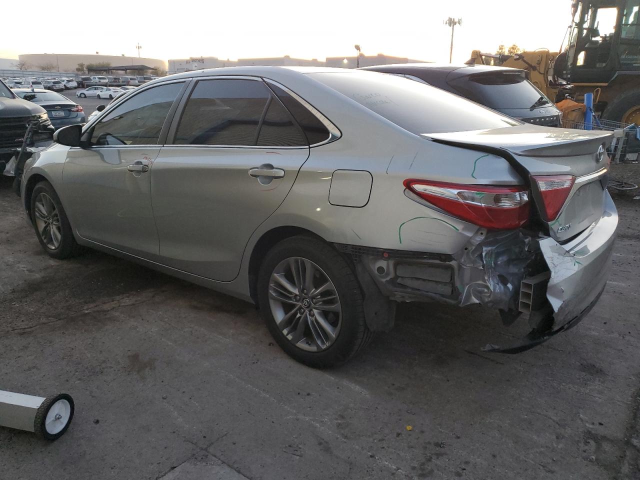 VIN 4T1BF1FK5GU262004 2016 TOYOTA CAMRY no.2