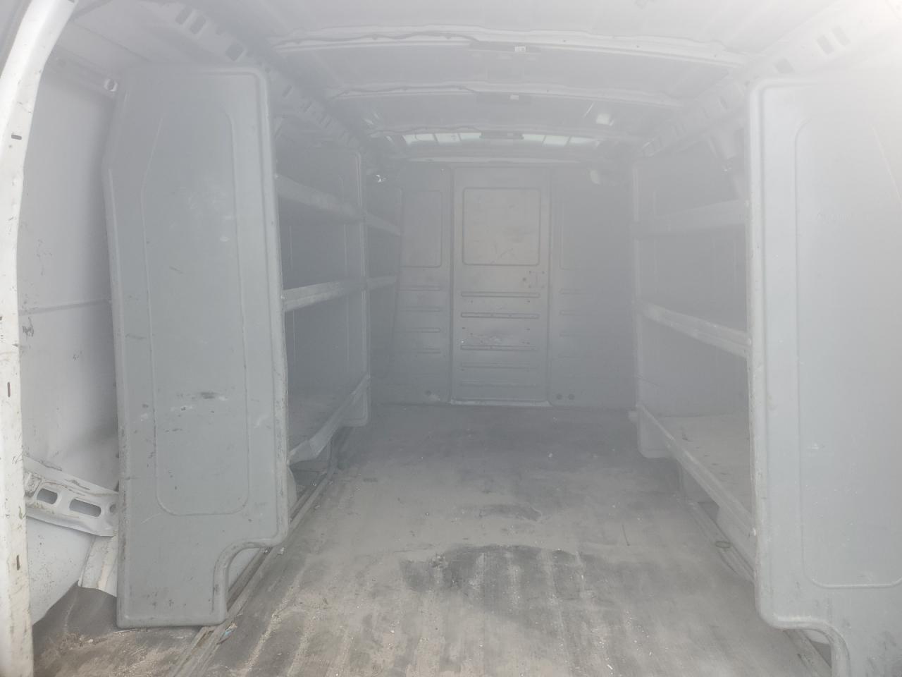 2017 Chevrolet Express - Image 11