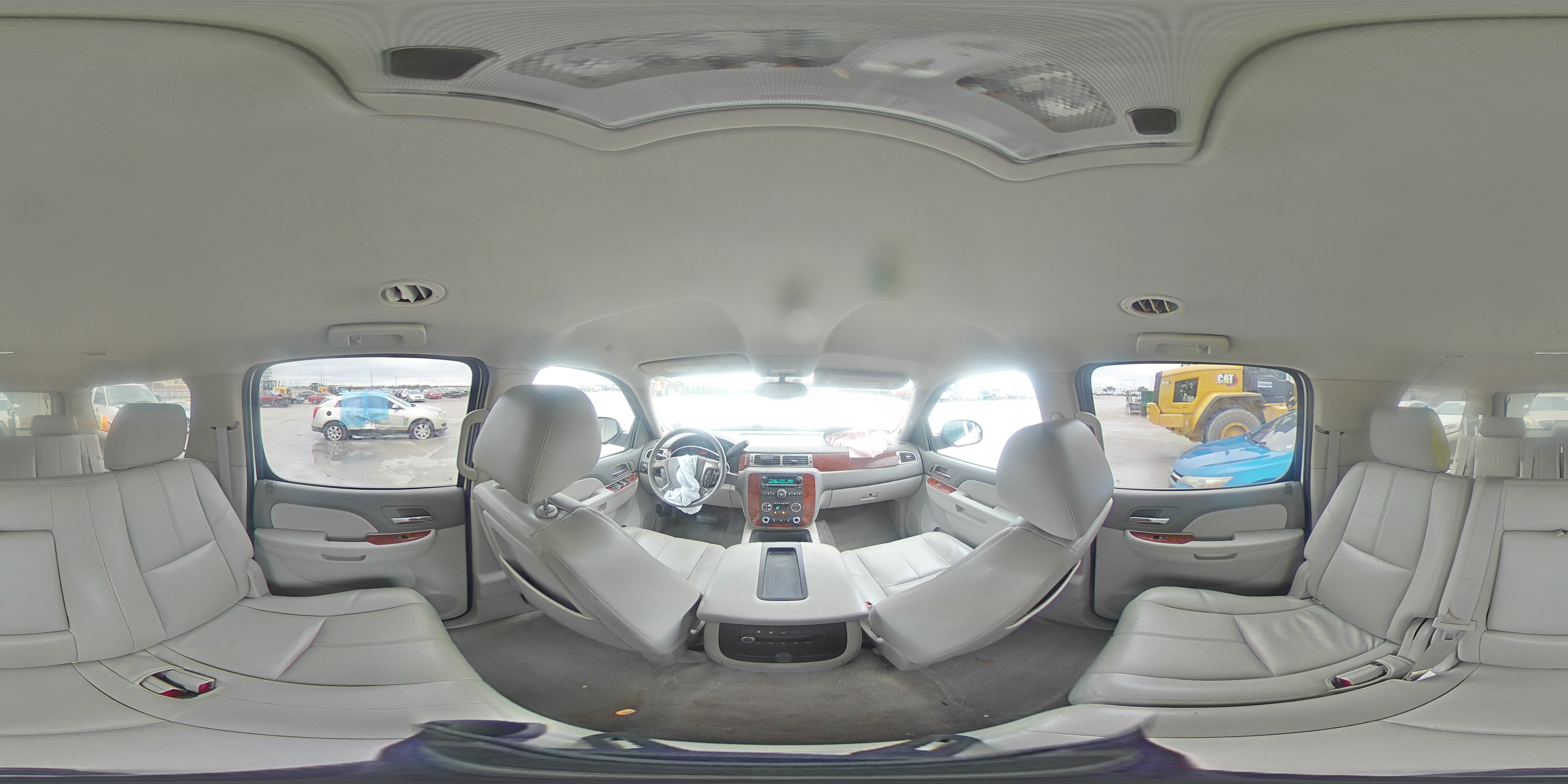 2012 Chevrolet Suburban - Image 14