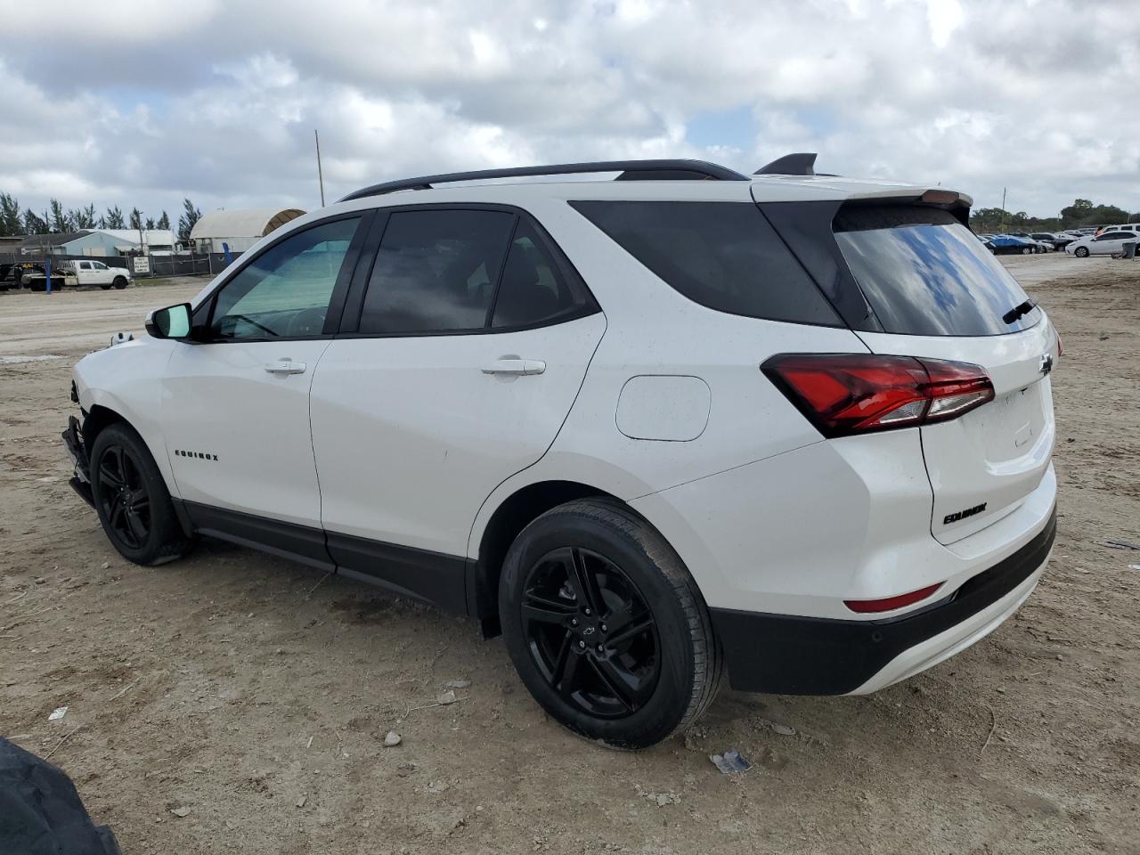 3GNAXMEG1RS161435 2024 CHEVROLET EQUINOX - Image 2