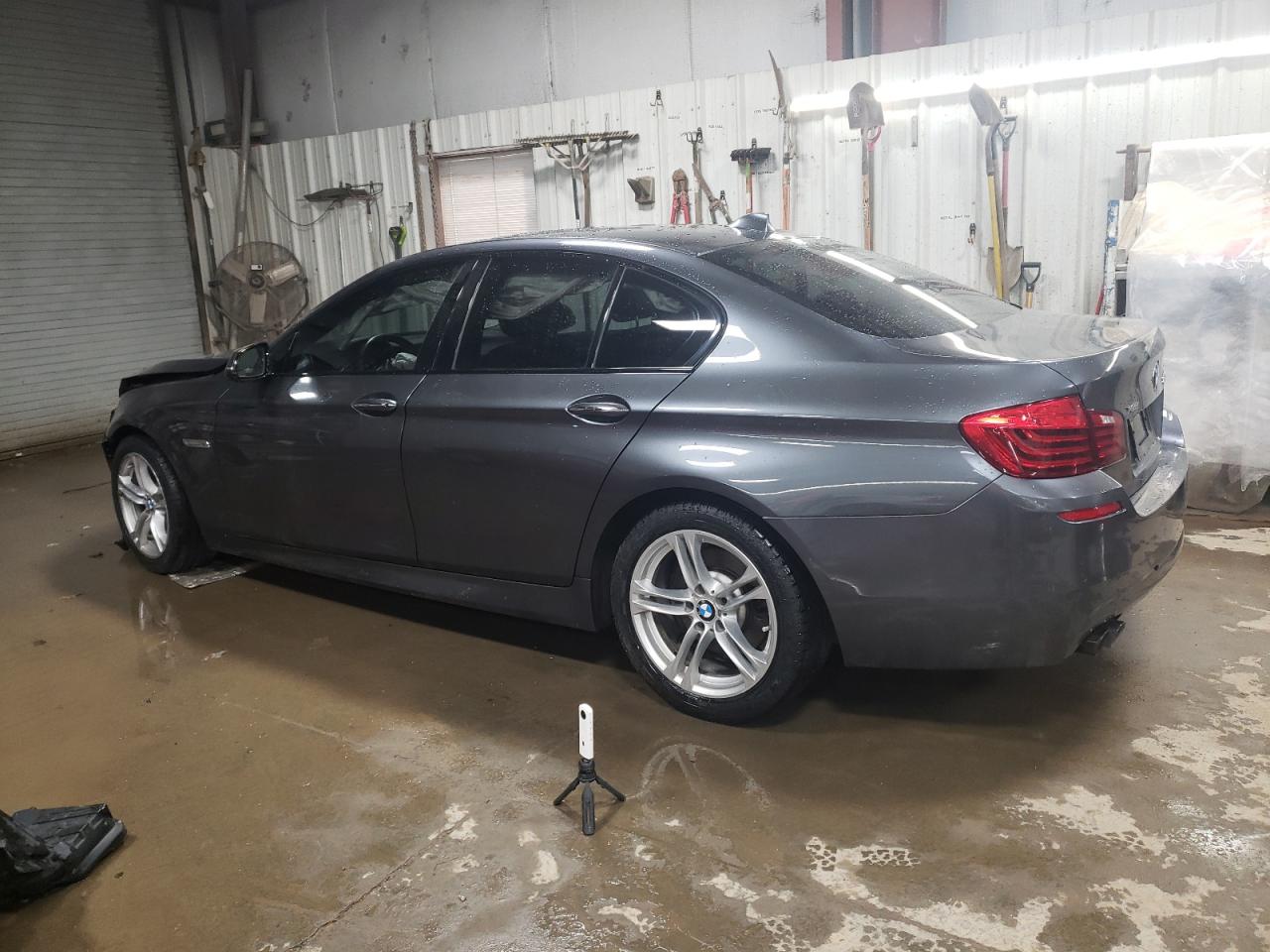 WBA5A7C50GG149073 2016 BMW 5 SERIES - Image 2