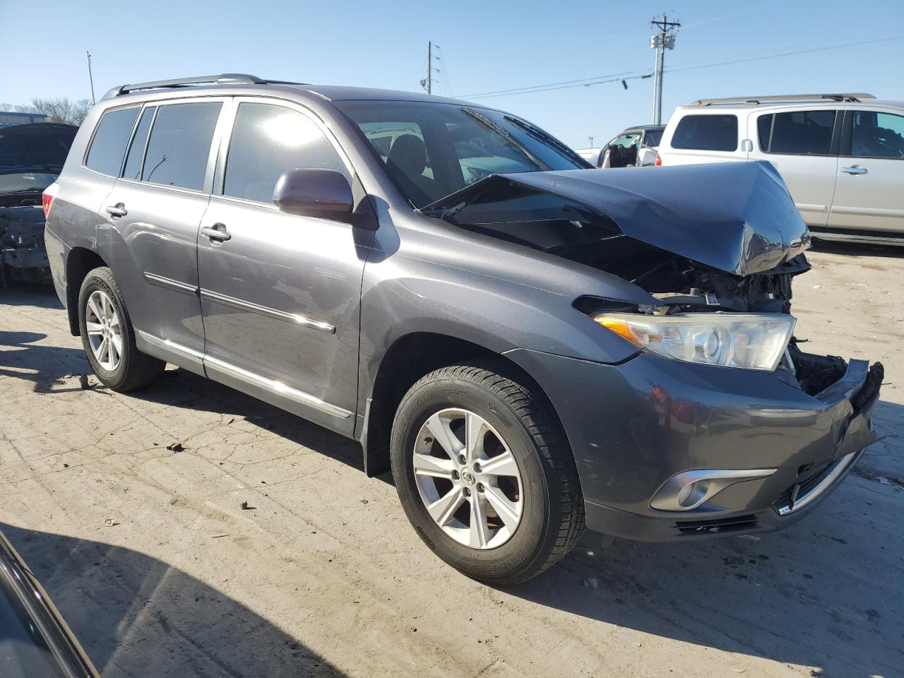 VIN 5TDZA3EH0DS037752 2013 TOYOTA HIGHLANDER no.4