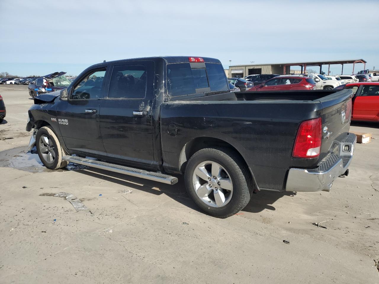 2016 RAM 1500 - Image 2