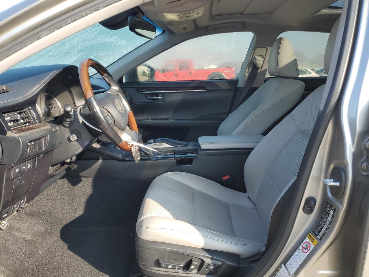 2018 Lexus ES - Image 7