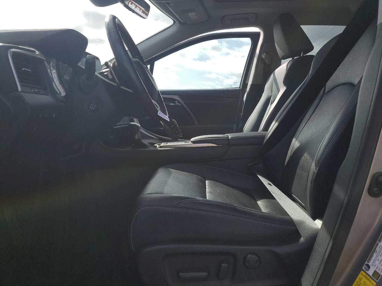 2022 Lexus RX - Image 7