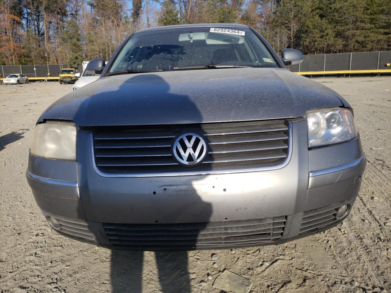 2004 Volkswagen Passat - Image 5