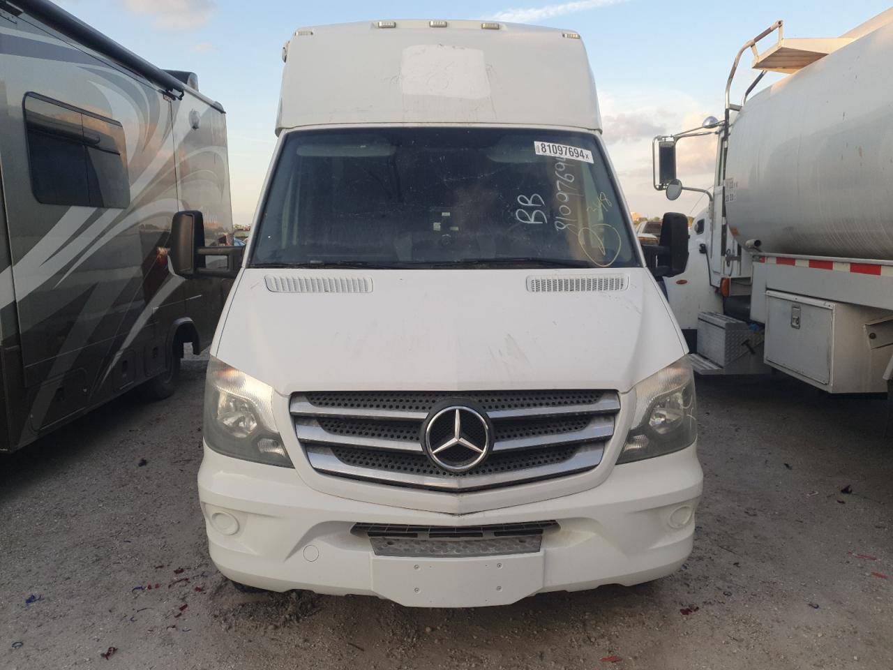 VIN WDAPF4CC2H9739939 2017 MERCEDES-BENZ SPRINTER no.5