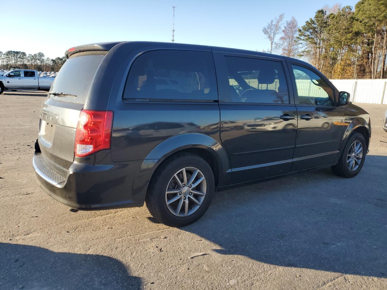 VIN 2C4RDGBG5FR688963 2015 DODGE CARAVAN no.3