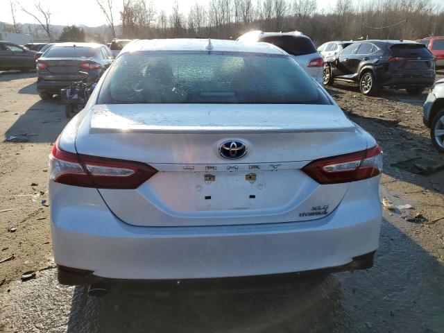  TOYOTA CAMRY 2020 White