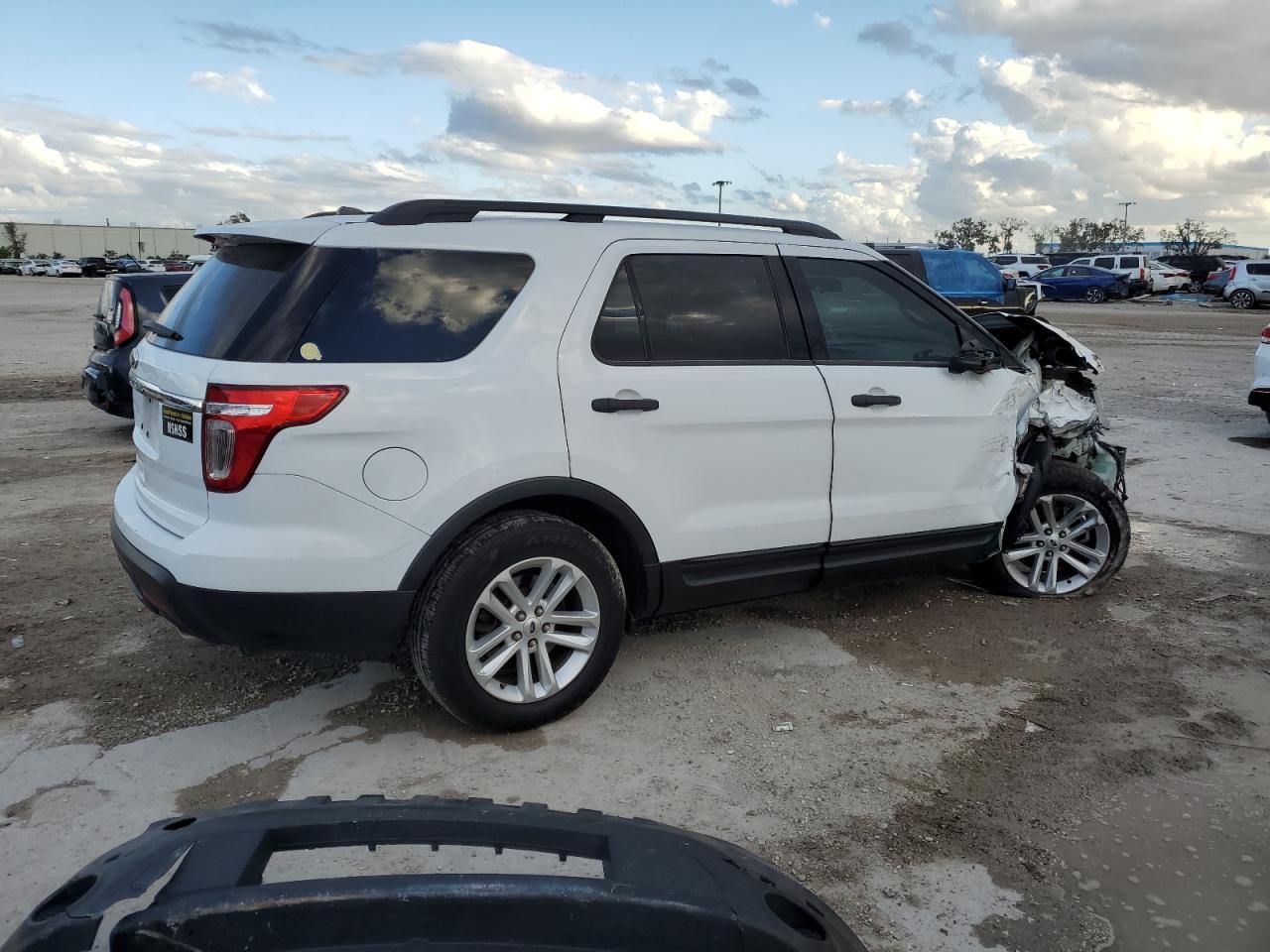 VIN 1FM5K7B81FGB96828 2015 FORD EXPLORER no.3