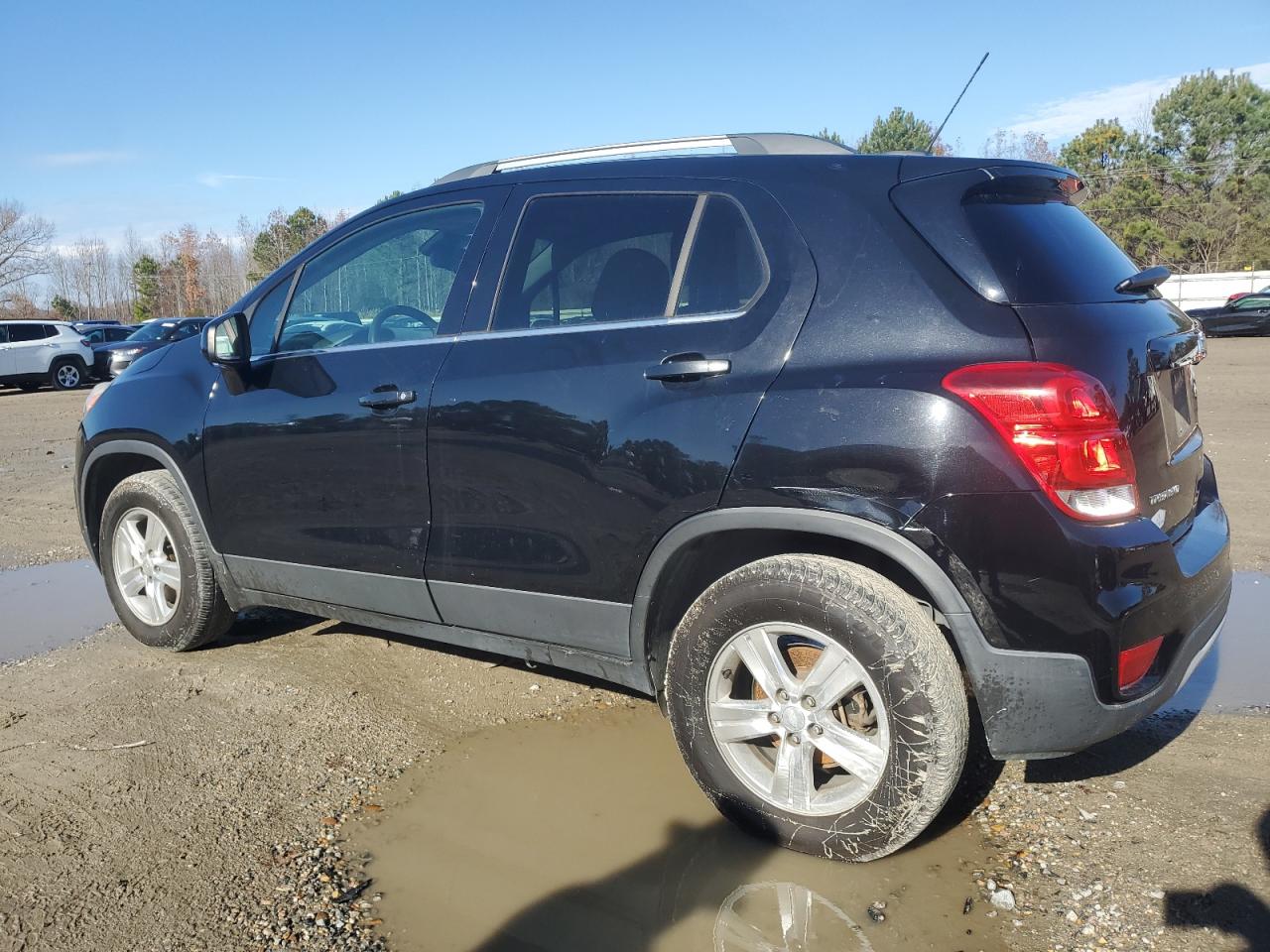 3GNCJPSB9HL135095 2017 CHEVROLET TRAX - Image 2