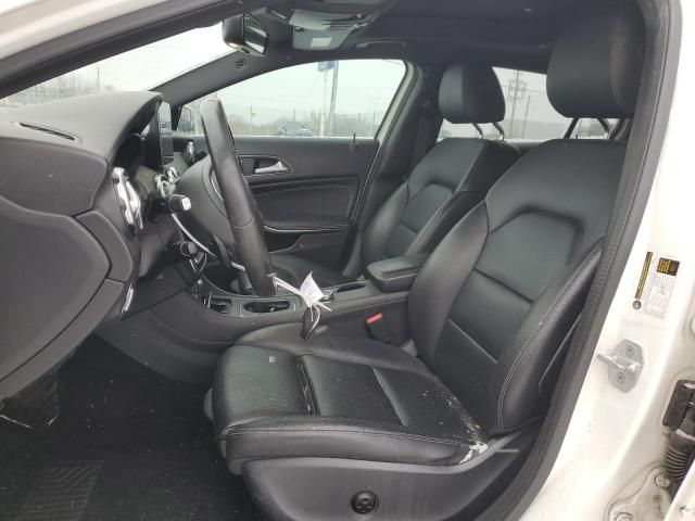  MERCEDES-BENZ GLA-CLASS 2018 Biały