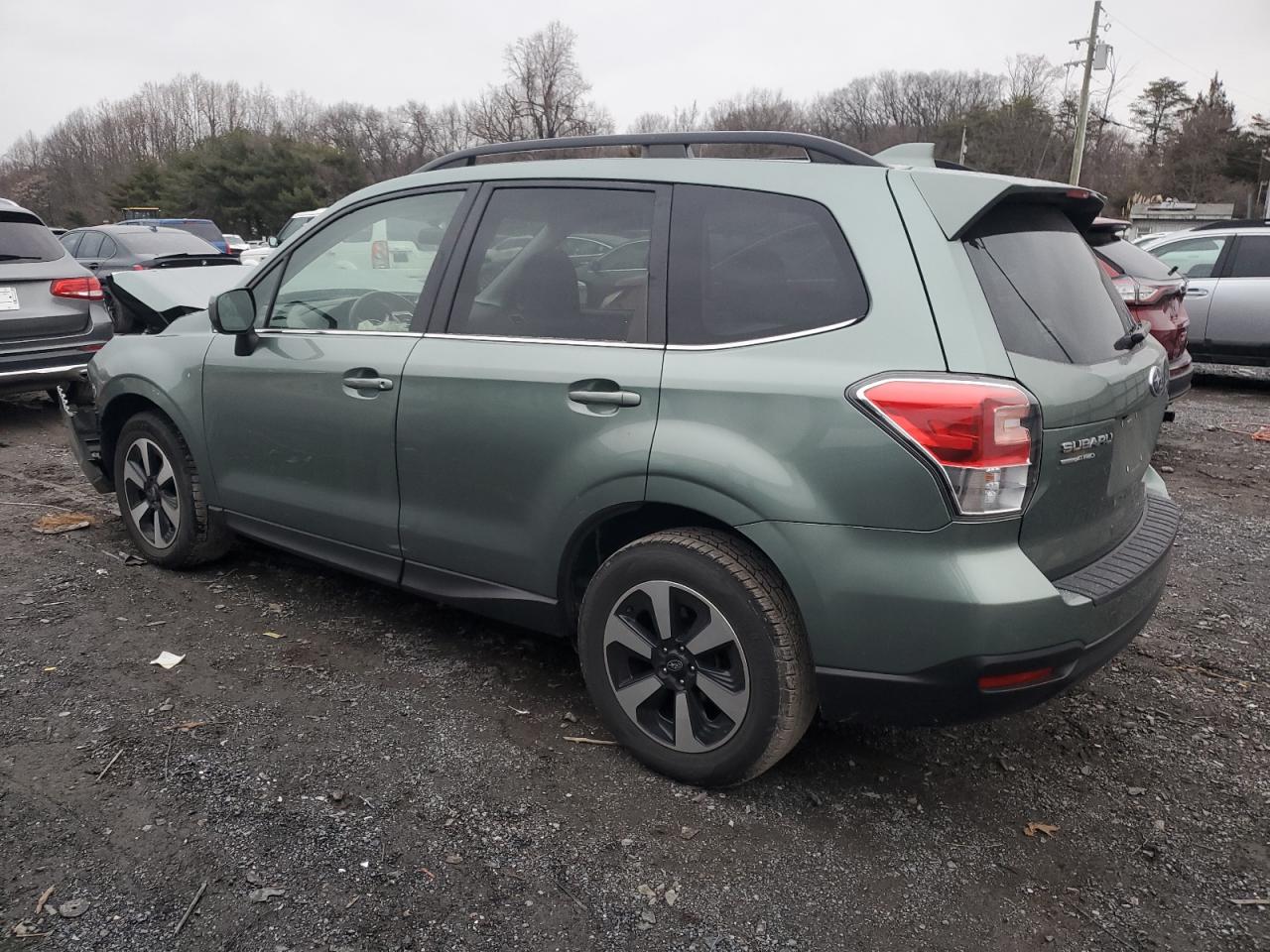 VIN JF2SJAJC4JH449173 2018 SUBARU FORESTER no.2