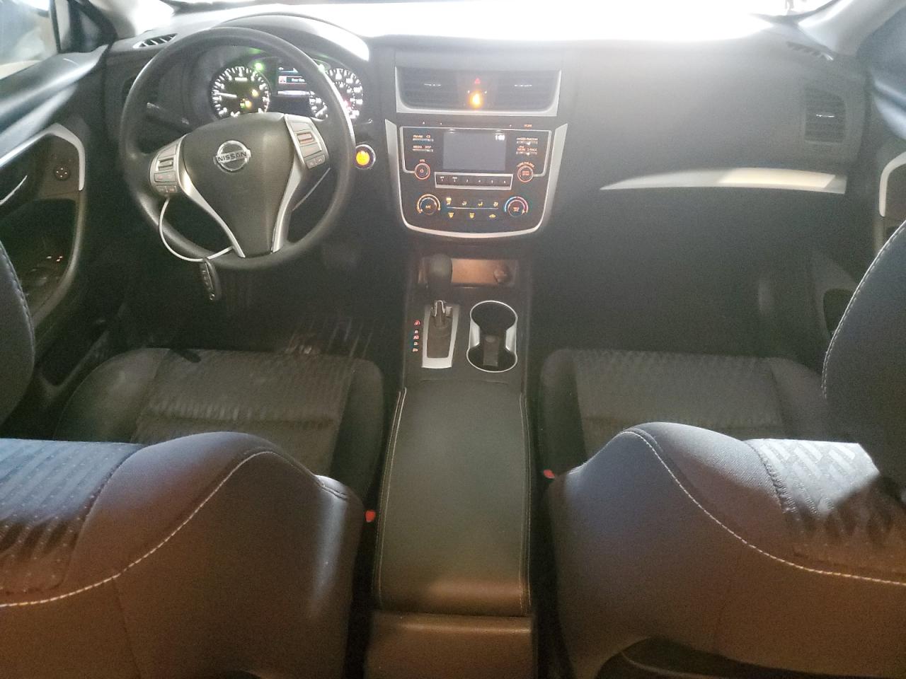 2018 Nissan Altima - Image 8