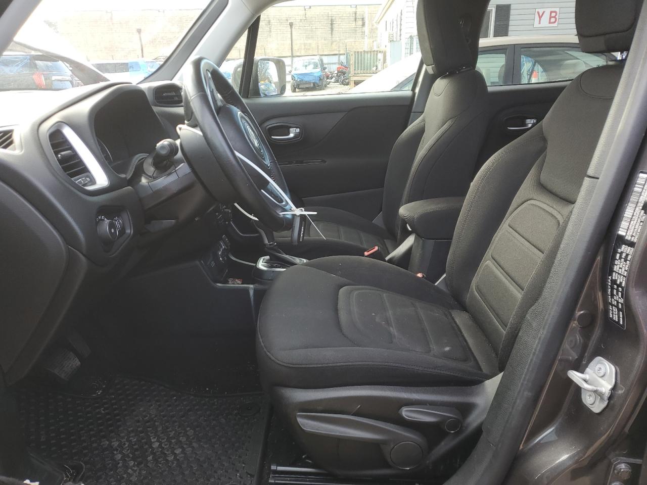 2019 Jeep Renegade - Image 7