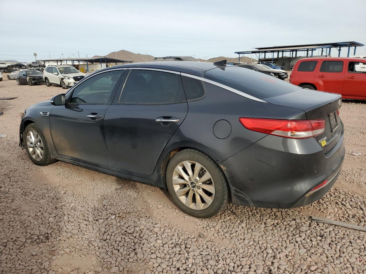 VIN 5XXGU4L38JG190095 2018 KIA OPTIMA no.2