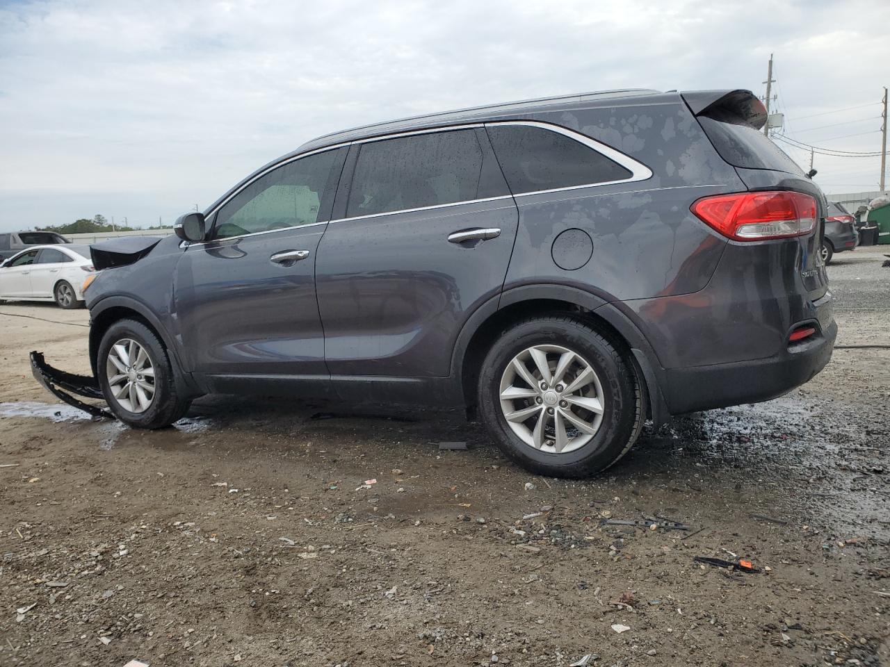 2016 Kia Sorento - Image 2