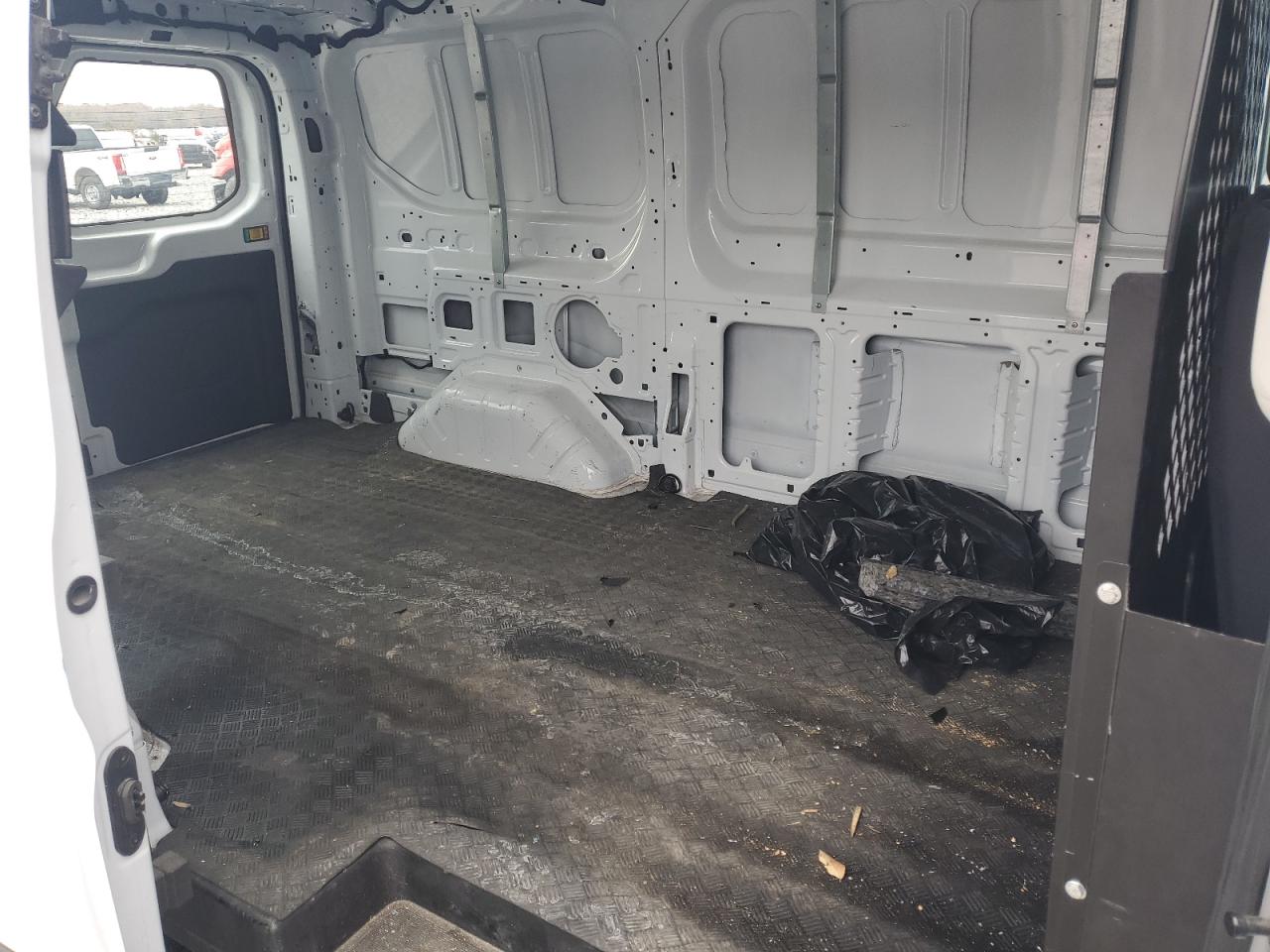 2022 Ford Transit - Image 6