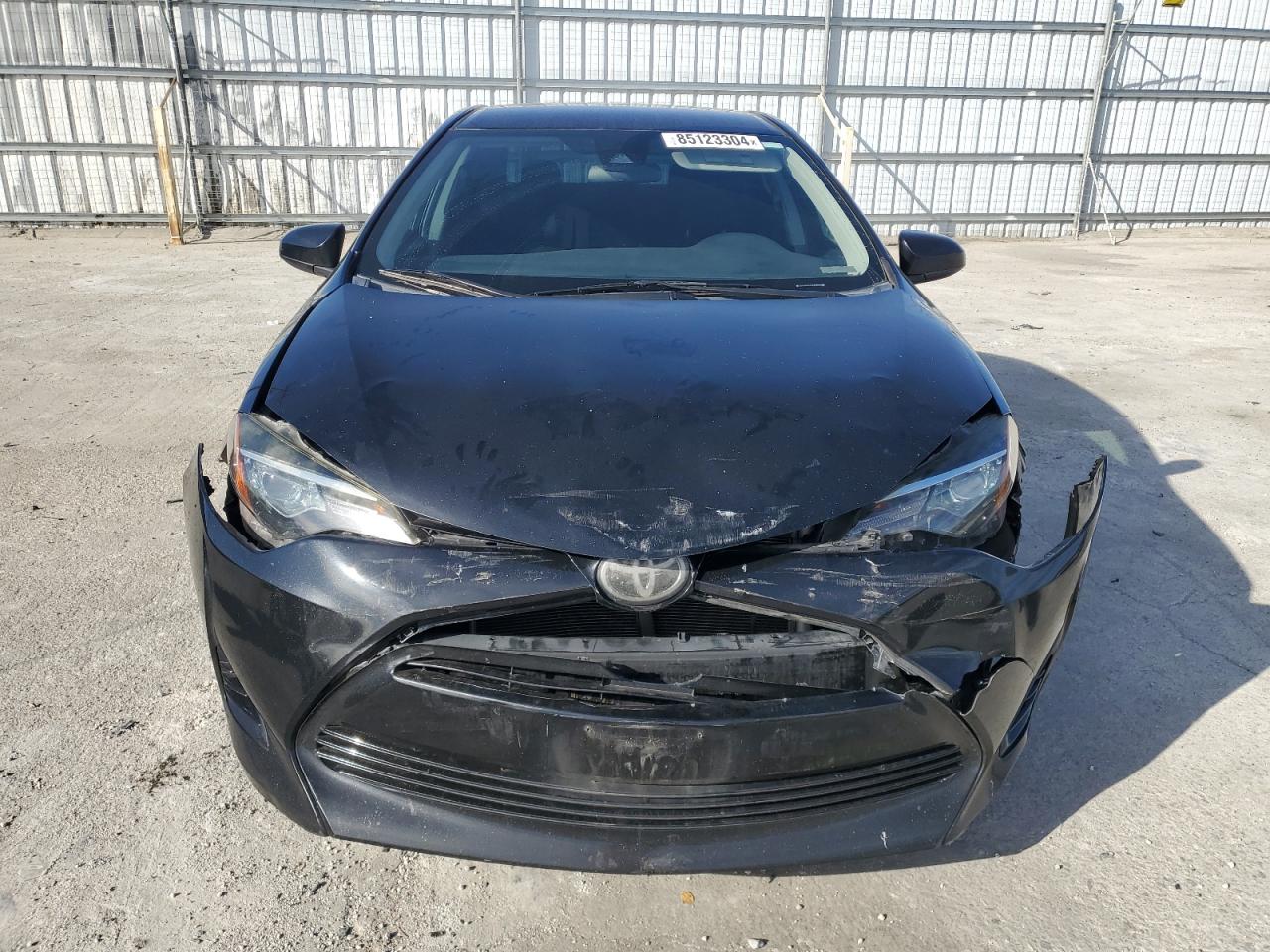 VIN 5YFBURHE3JP809680 2018 TOYOTA COROLLA no.5