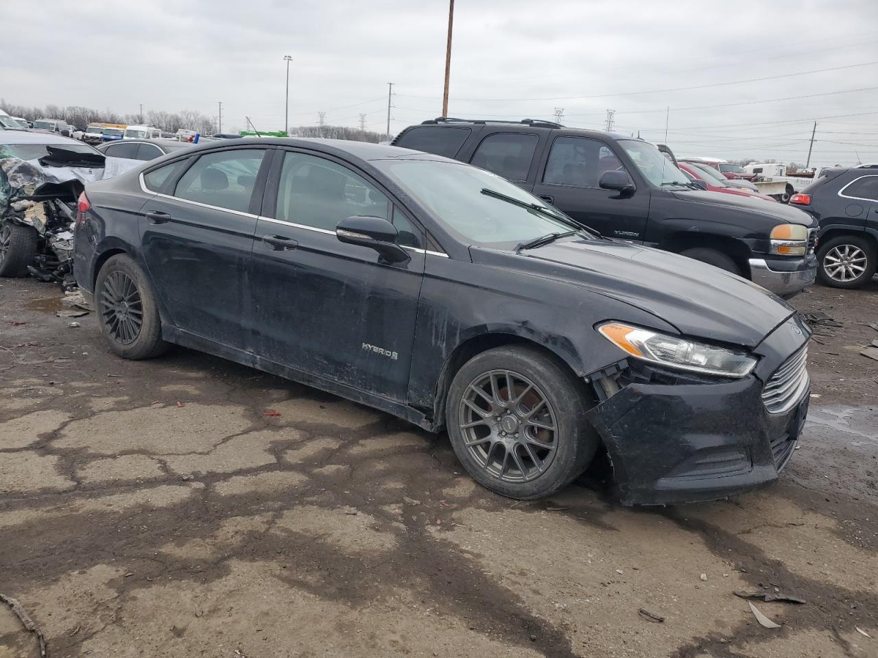 VIN 3FA6P0LU6GR198782 2016 FORD FUSION no.4