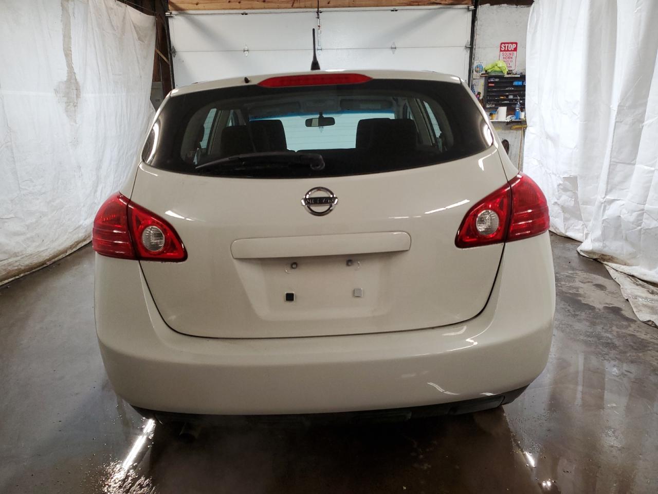 2010 Nissan Rogue S VIN: JN8AS5MT6AW030915 Lot: 85903914
