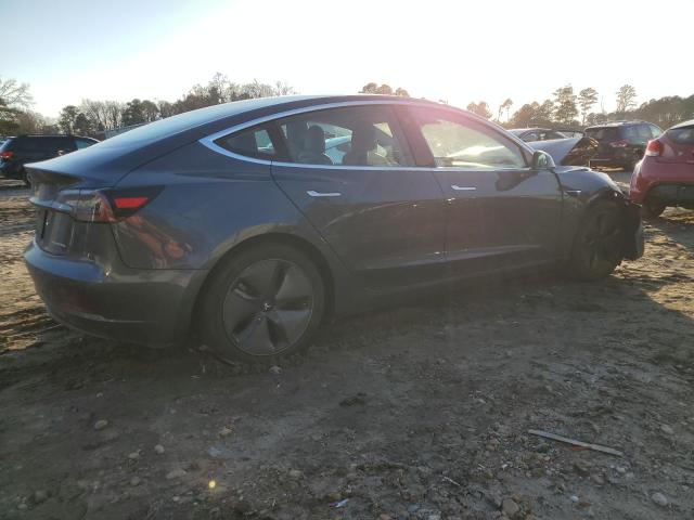  TESLA MODEL 3 2020 Серый