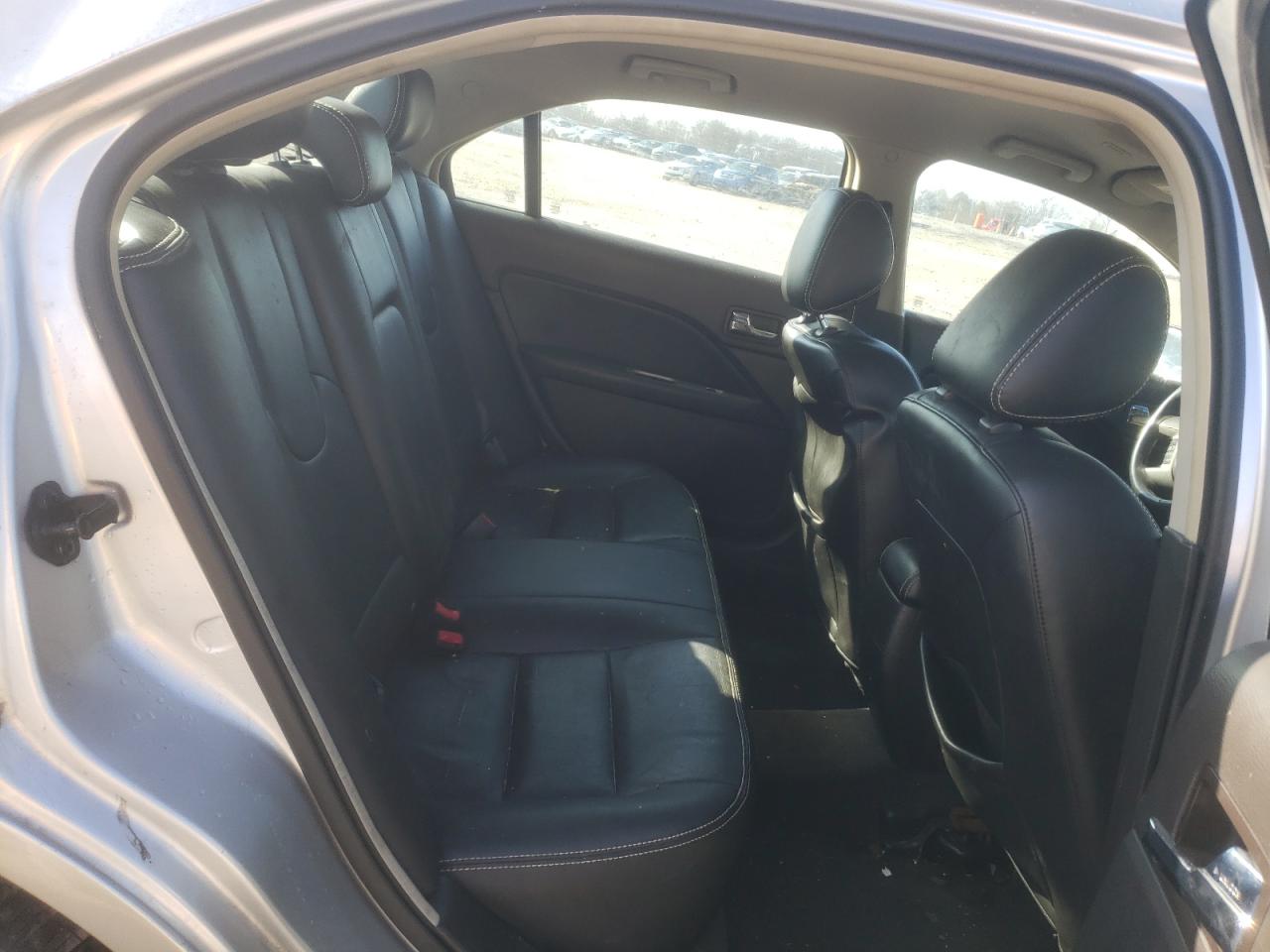2011 Ford Fusion - Image 11