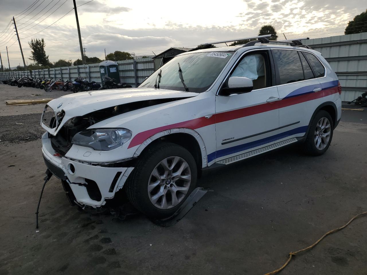 VIN 5UXZV4C53D0E00133 2013 BMW X5 no.1