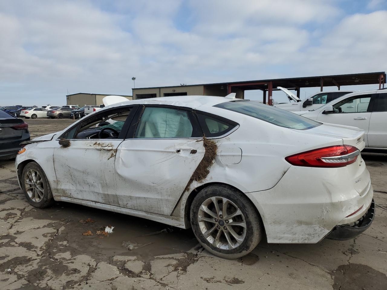2019 Ford Fusion - Image 2