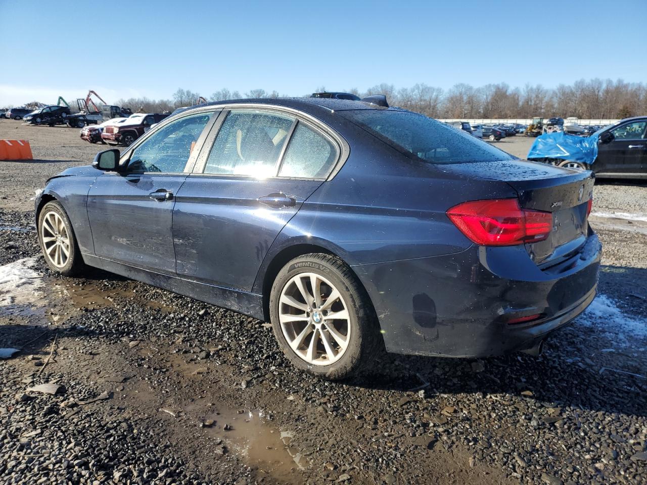 VIN WBA8E5G38HNU42800 2017 BMW 3 SERIES no.2