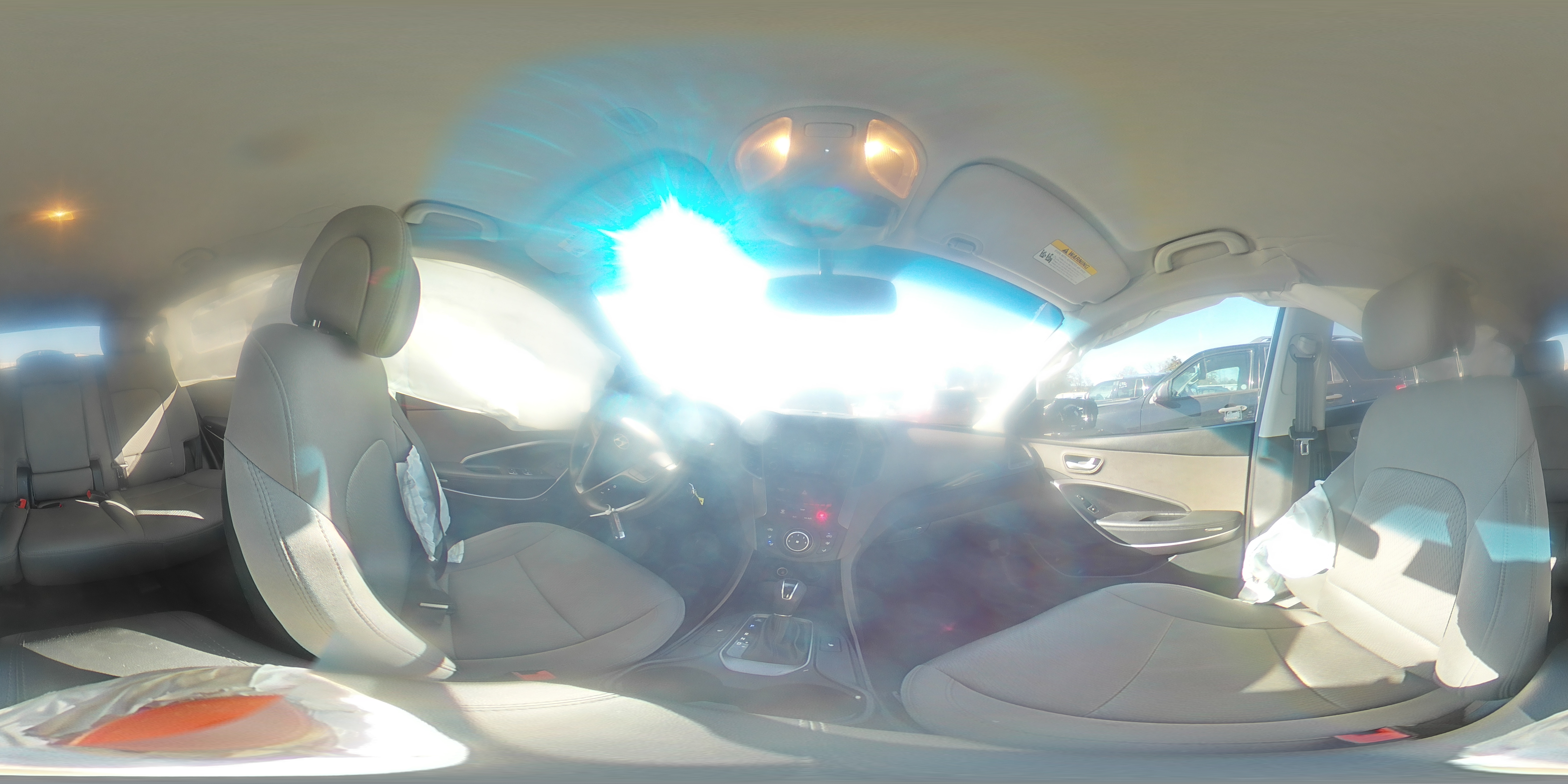 2015 Hyundai Santa Fe - Image 13