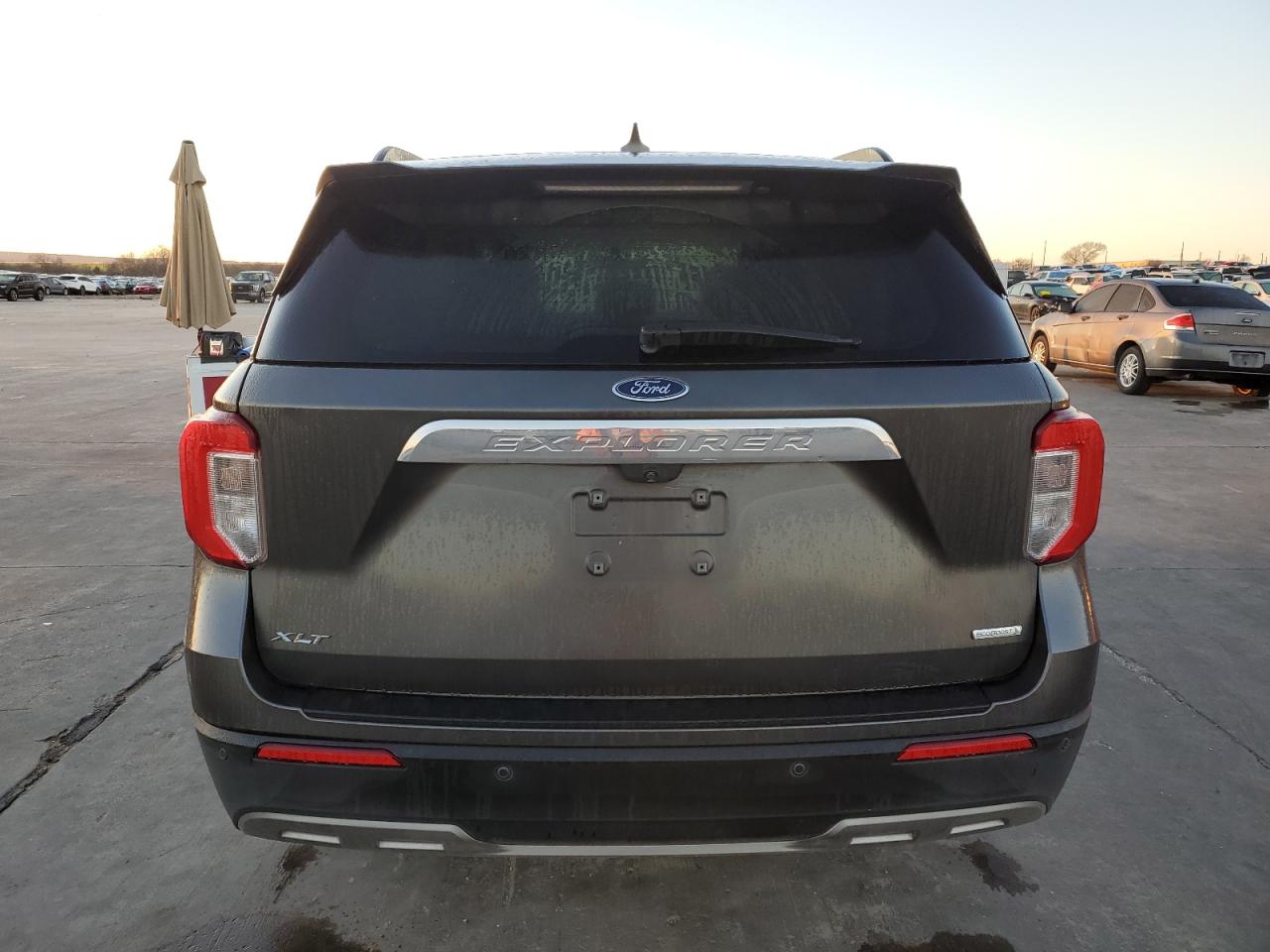 2020 Ford Explorer - Image 6