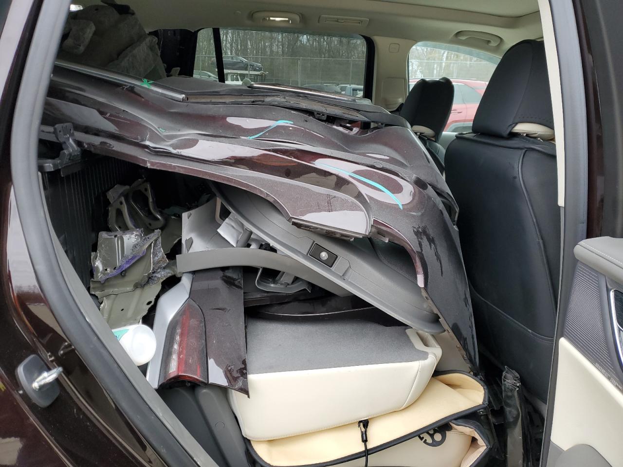 2021 Cadillac XT6 - Image 10