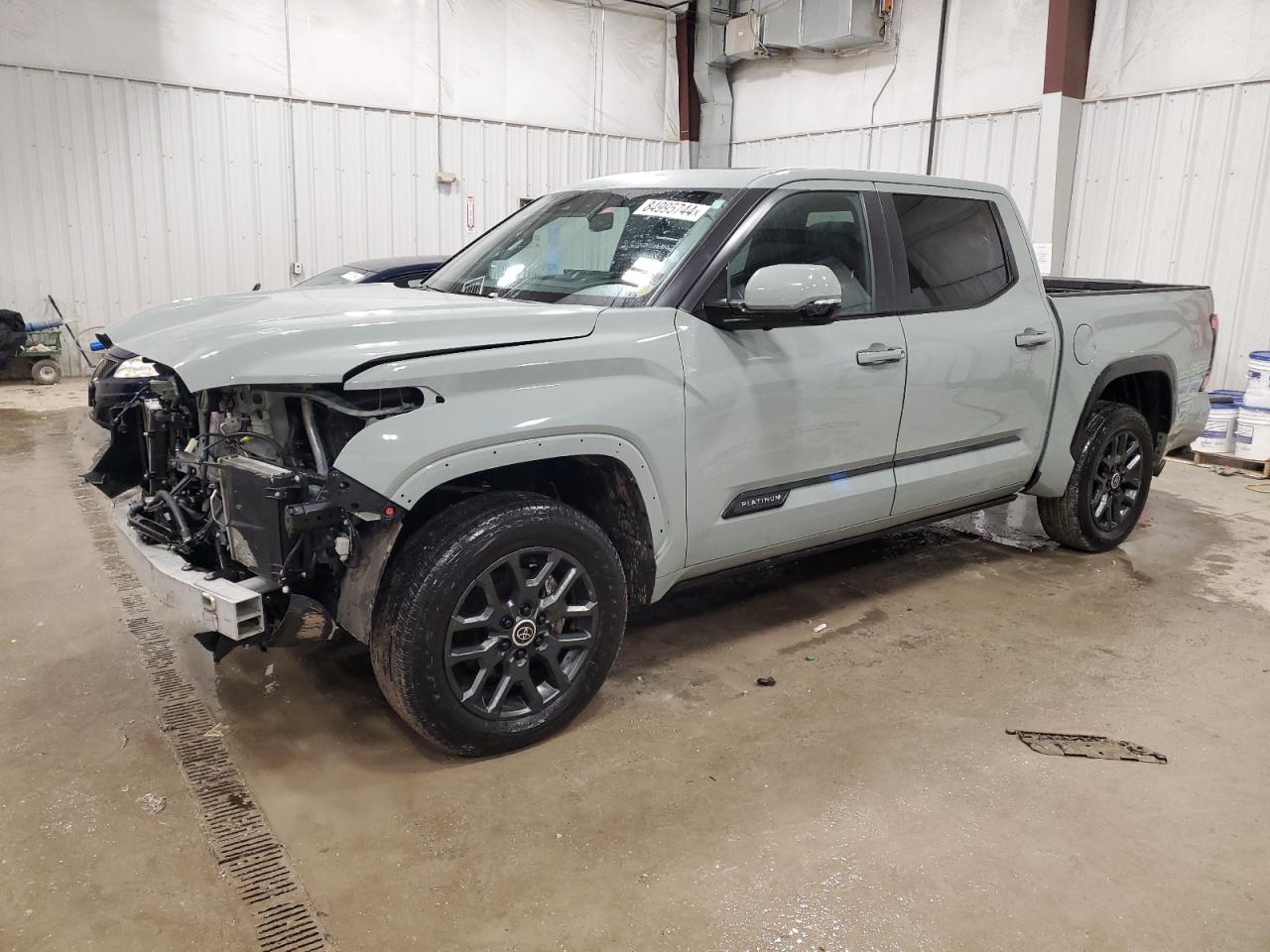 2024 Toyota Tundra Crewmax Platinum на продаже в Franklin, WI - Front End