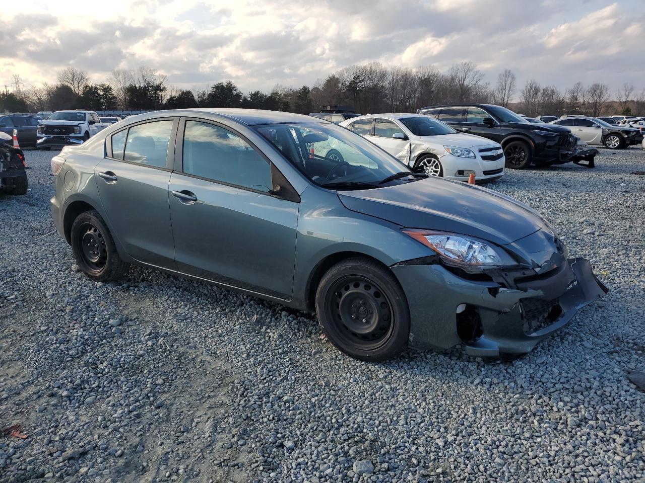 2013 Mazda 3 - Image 4
