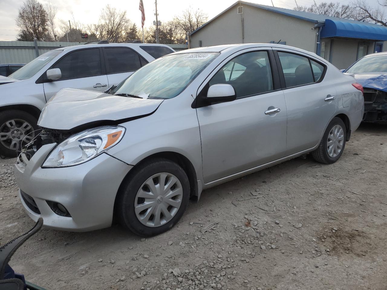 2013 Nissan Versa S na sprzedaż w Wichita, KS - Front End