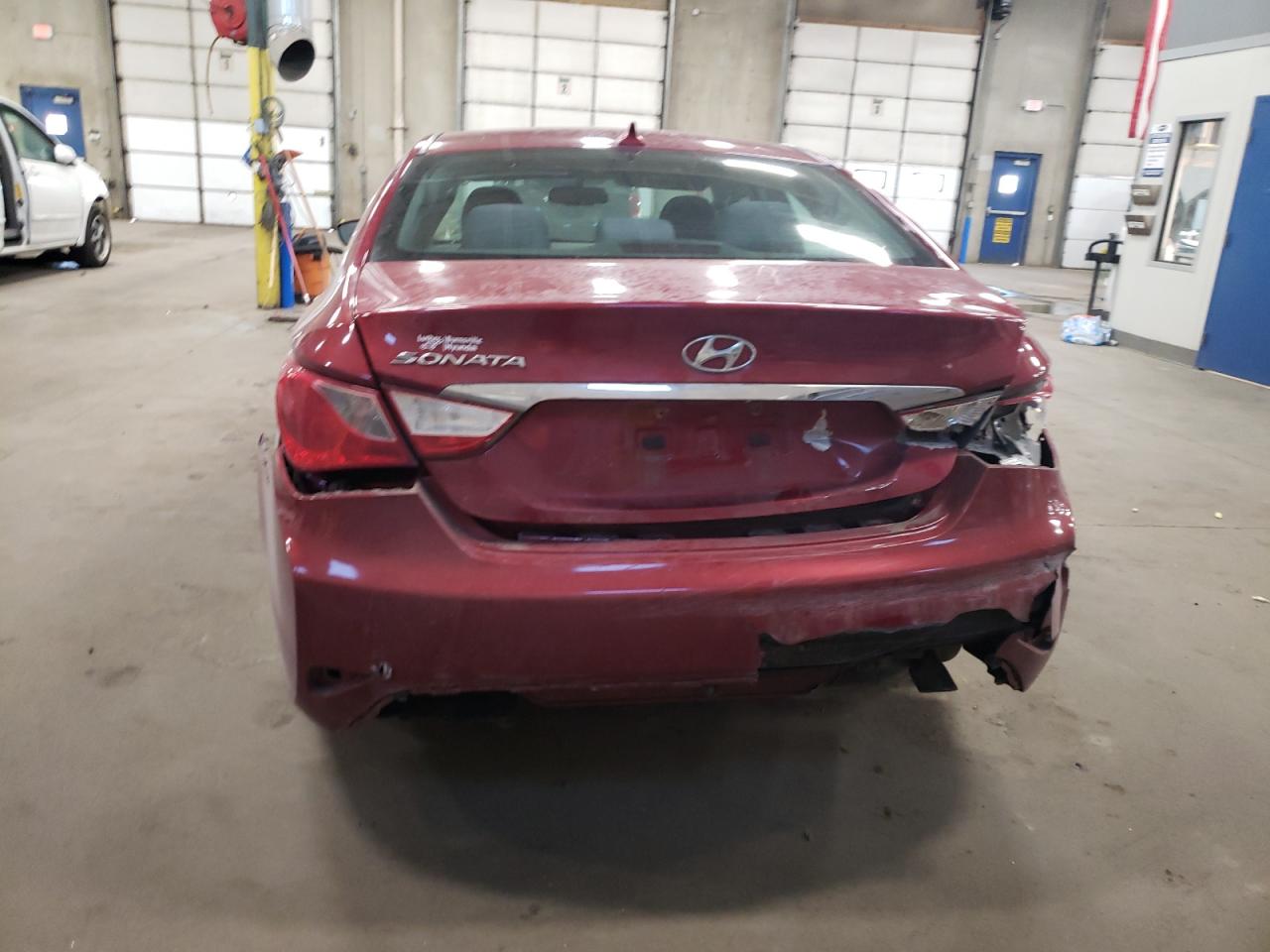2014 Hyundai Sonata - Image 6