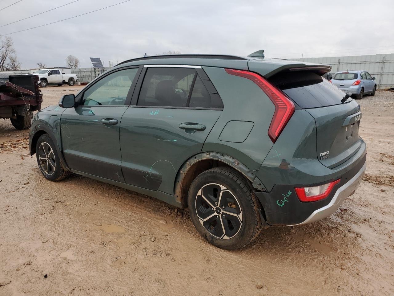 2023 Kia Niro - Image 2