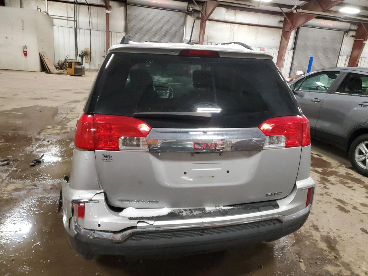 2017 GMC Terrain - Image 6