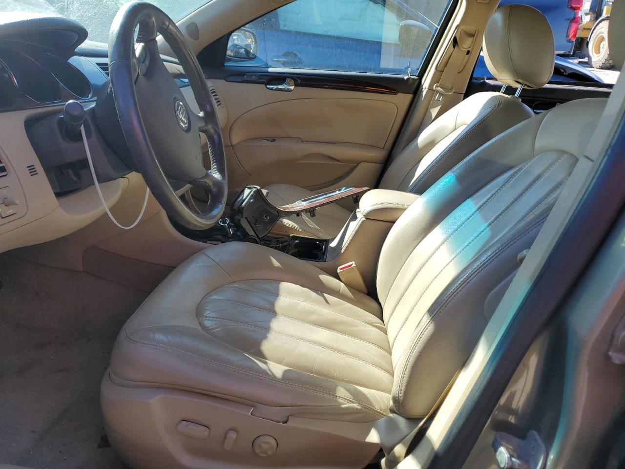 2011 Buick Lucerne - Image 7
