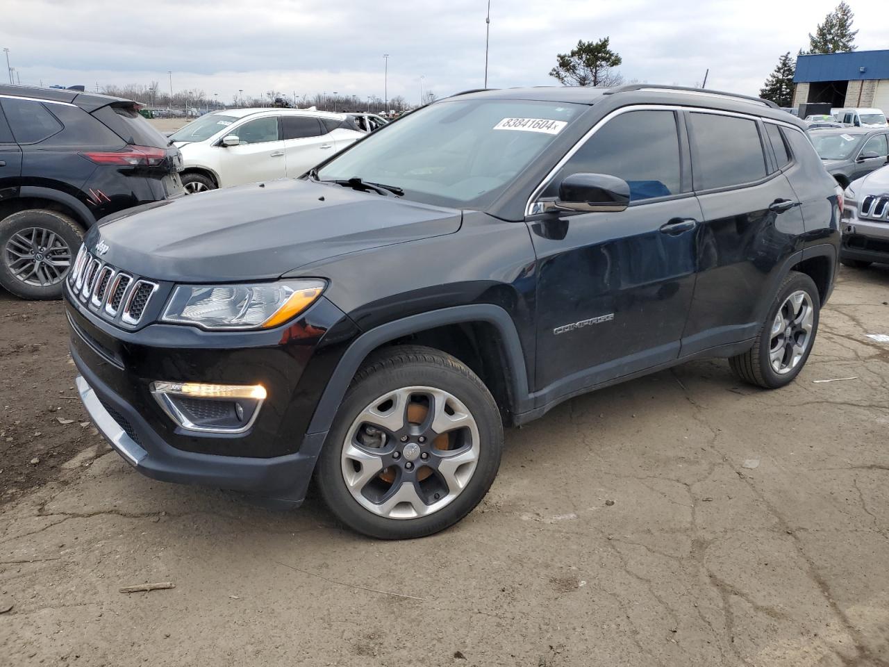 VIN 3C4NJDCB6KT827420 2019 JEEP COMPASS no.1