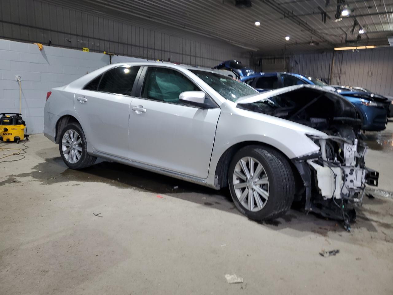 2013 Toyota Camry - Image 4
